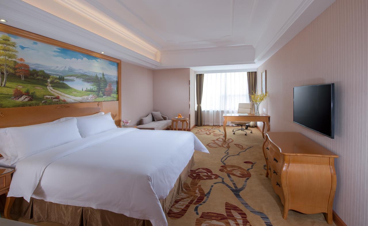 Vienna Hotel Shouti Peking Exteriör bild